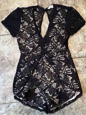 Love Tree Black Floral Lace V-Neck Bodysuit Romper